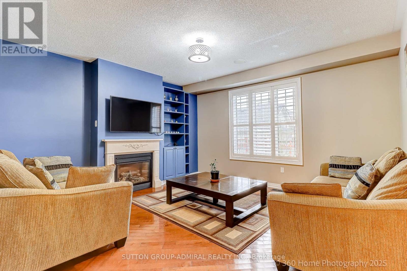 73 Kenilworth Gate, Markham, Ontario  L6B 0A5 - Photo 2 - N12510080