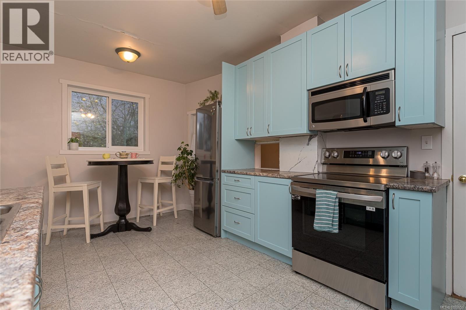 683 Powell St, Duncan, British Columbia V9L 3V8 - Photo 3 - 1020050