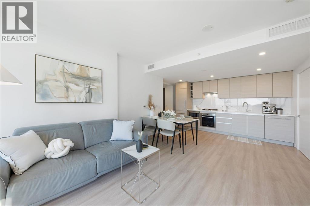 2401 823 Carnarvon Street, New Westminster, British Columbia  V3M 0N5 - Photo 2 - R3064143