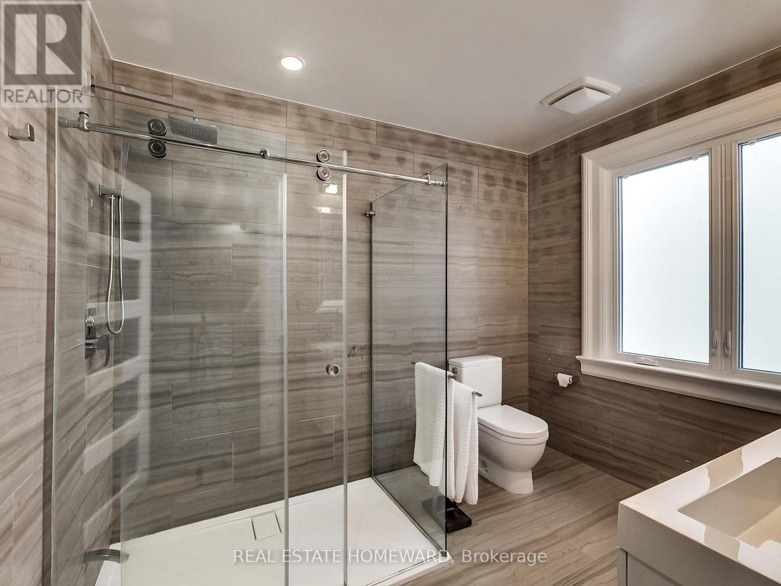 15 Pine Crescent, Toronto, Ontario M4E 1L1 - Photo 20 - E12524798