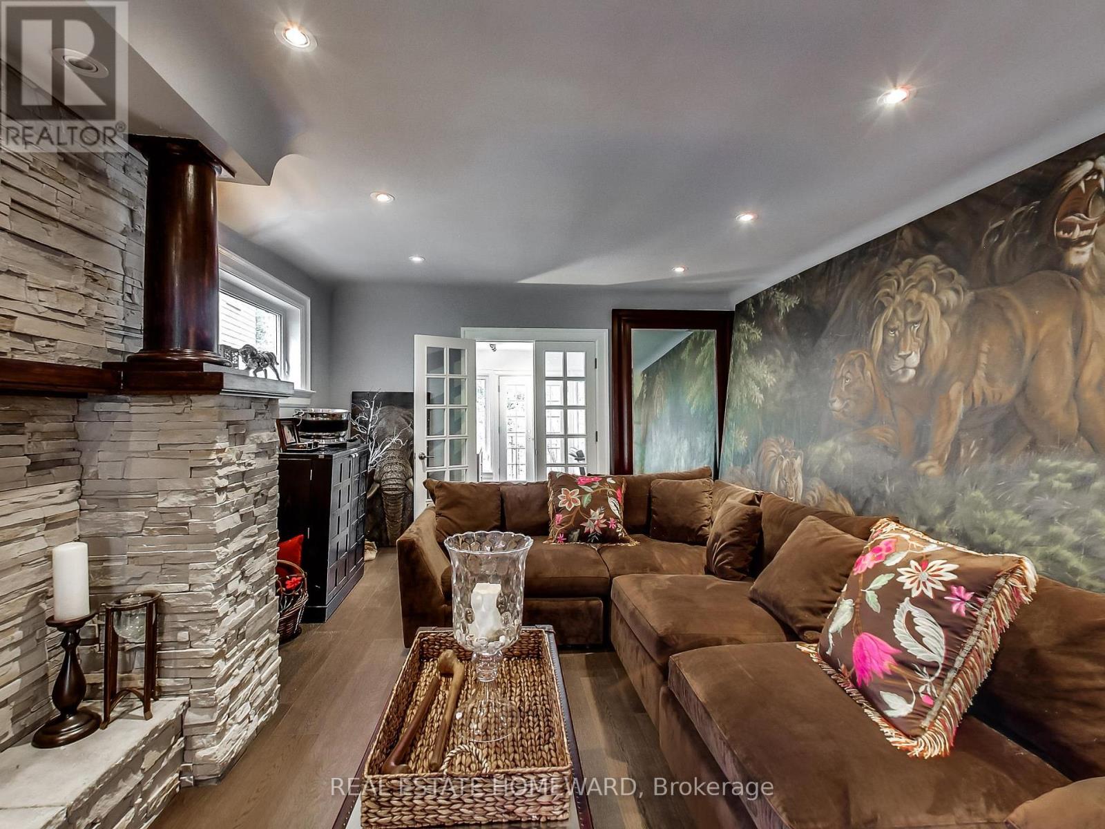 15 Pine Crescent, Toronto, Ontario M4E 1L1 - Photo 8 - E12524798