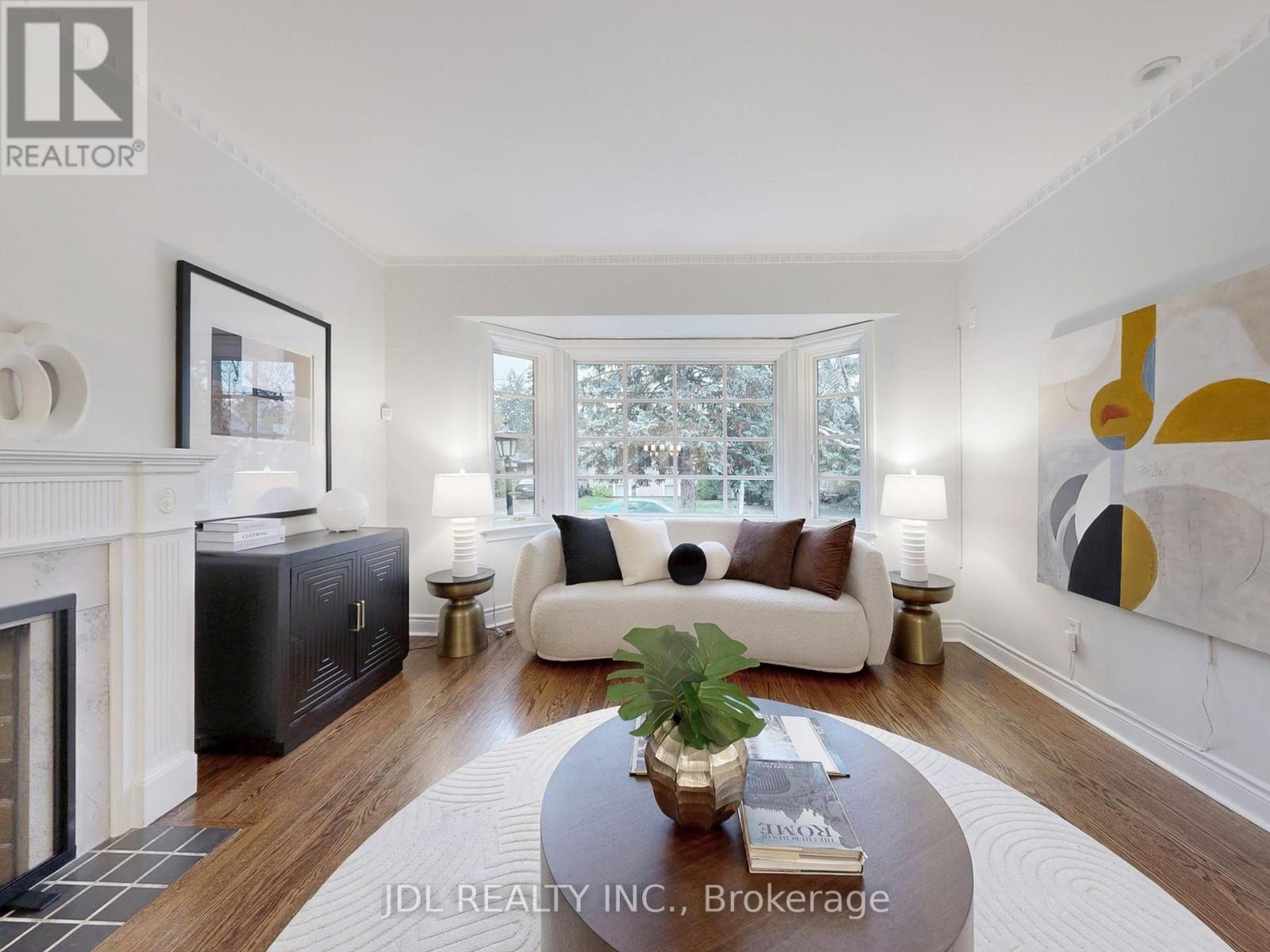 530 BLYTHWOOD ROAD, Toronto, Ontario