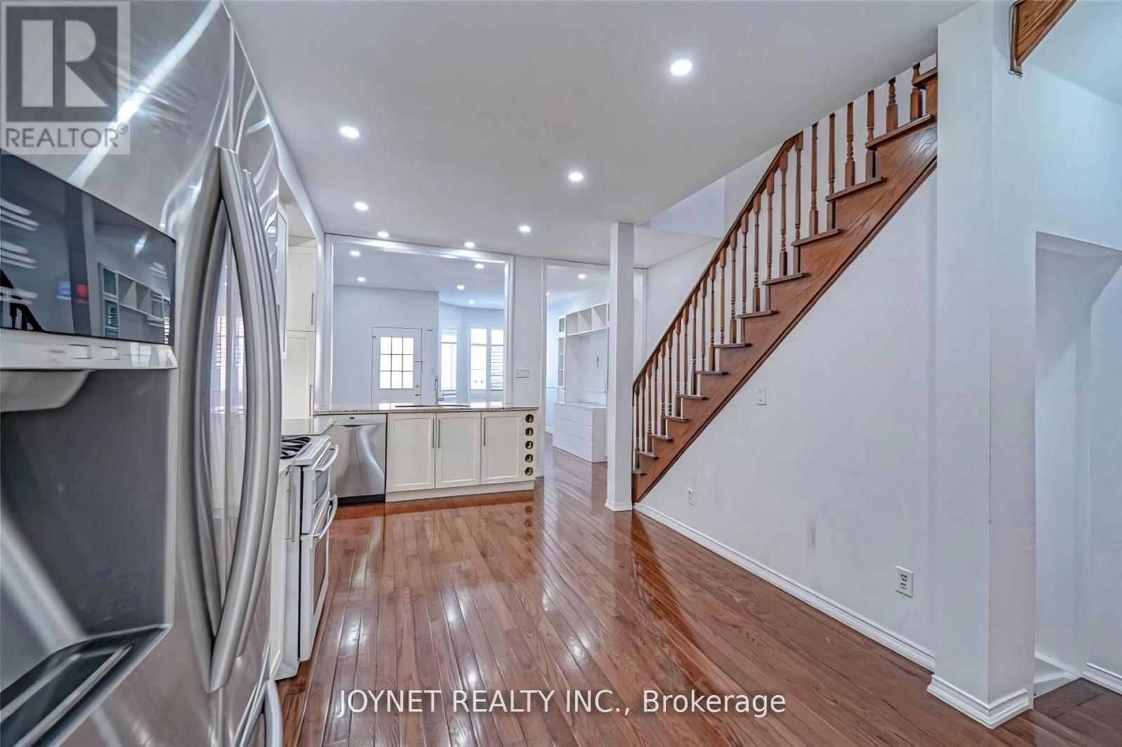 210 Maple Sugar Lane, Vaughan, Ontario L4J 8V3 - Photo 7 - N12524802