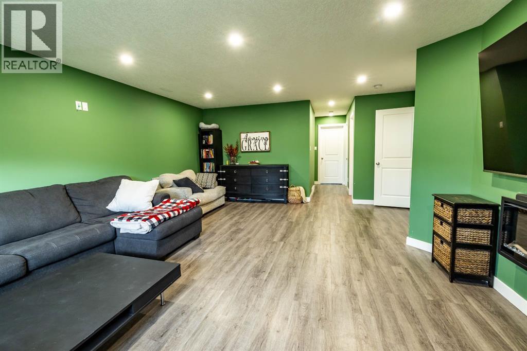 1015 Mt Sundance Manor W, Lethbridge, Alberta  T1J 5J9 - Photo 12 - A2268900