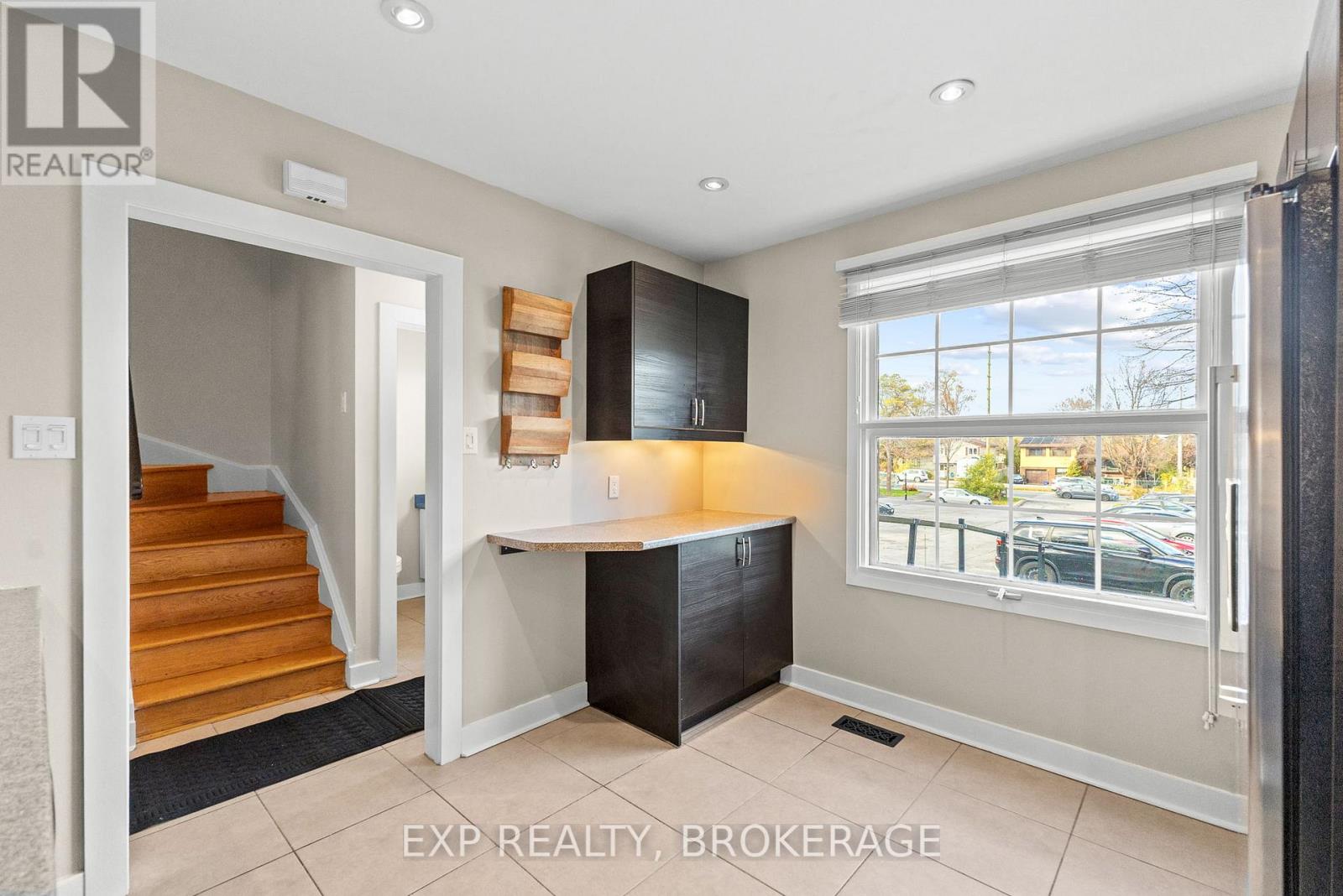 896 Walkley Road, Ottawa, Ontario  K1V 6R5 - Photo 8 - X12524856