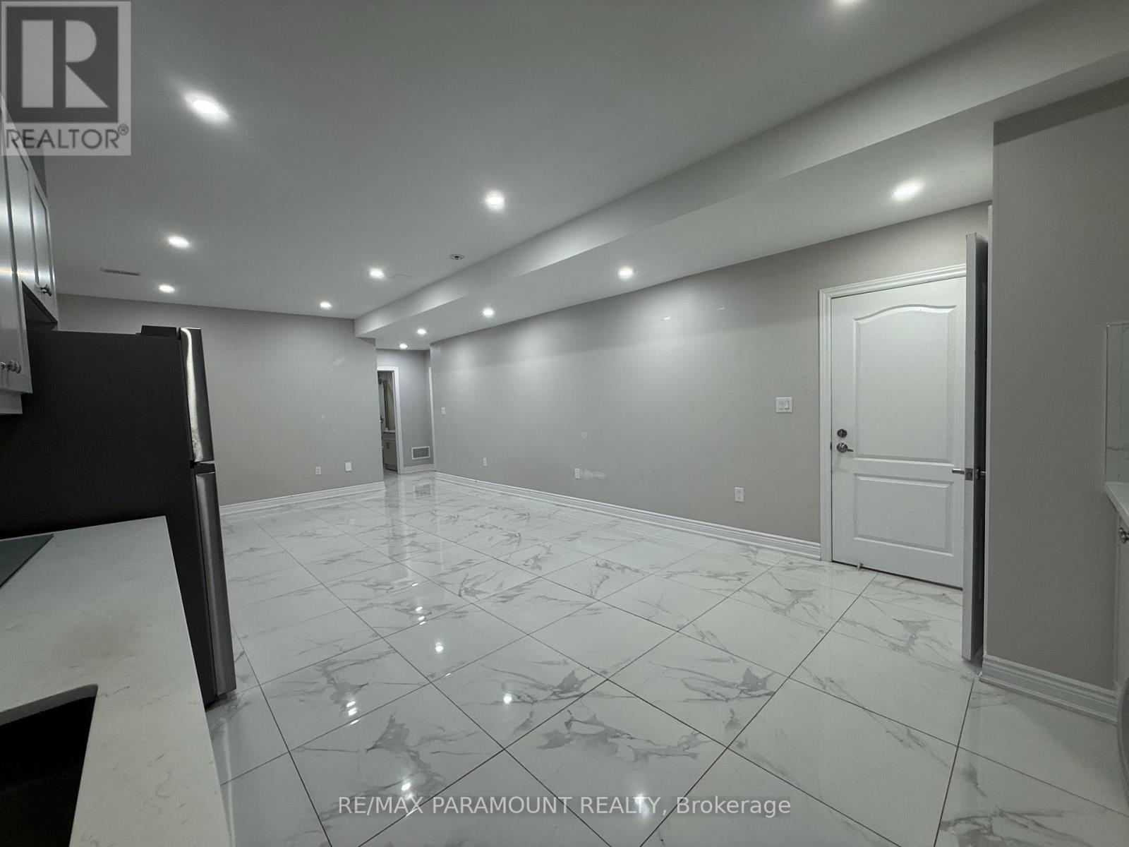 19 Abigail Grace Crescent, Brampton, Ontario  L6X 5R2 - Photo 7 - W12524808