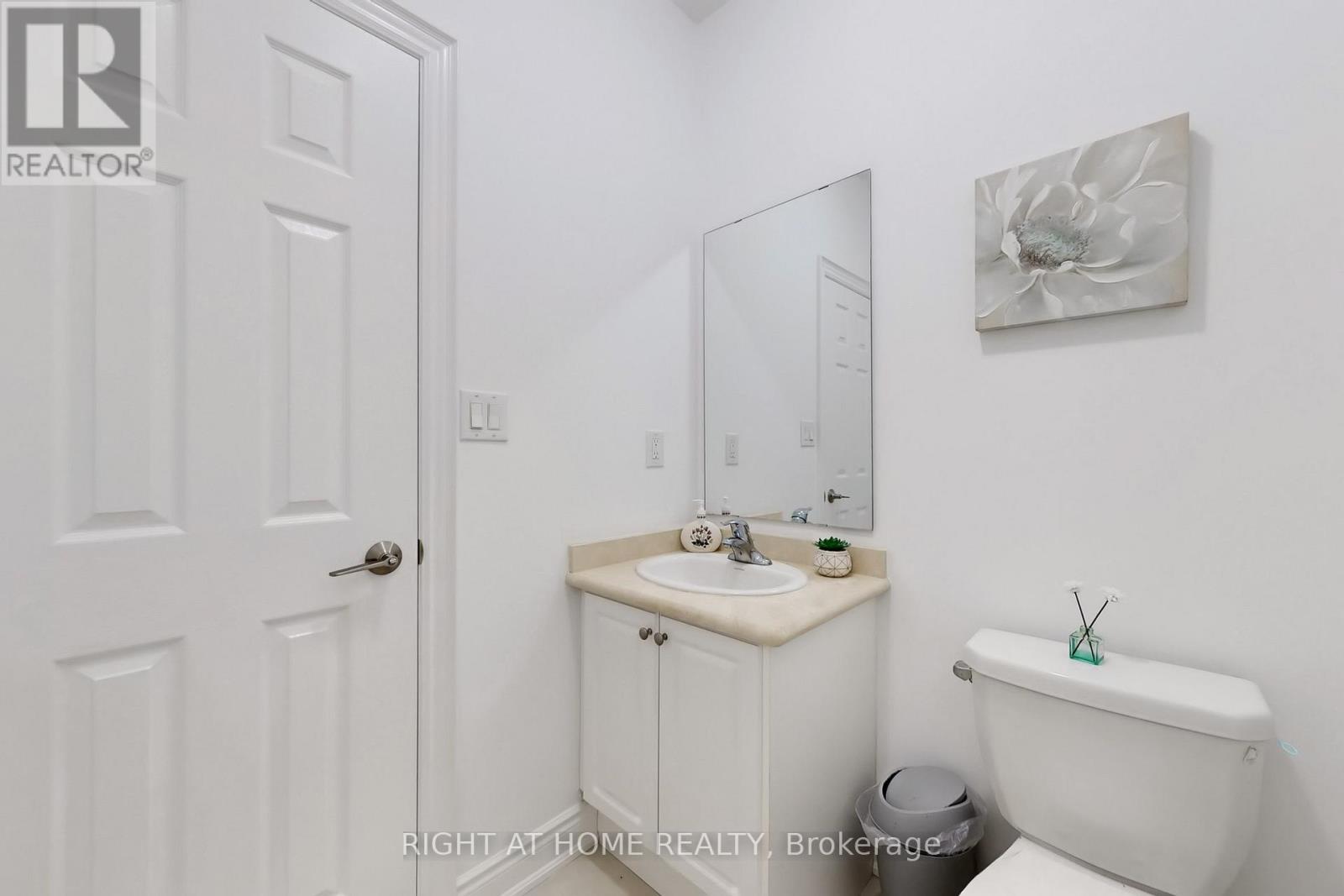 423 Grindstone Trail, Oakville, Ontario  L6H 0S1 - Photo 14 - W12524818