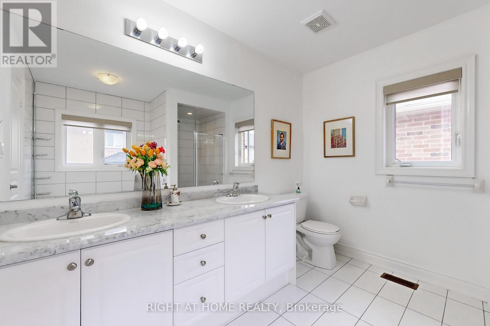 423 Grindstone Trail, Oakville, Ontario  L6H 0S1 - Photo 24 - W12524818