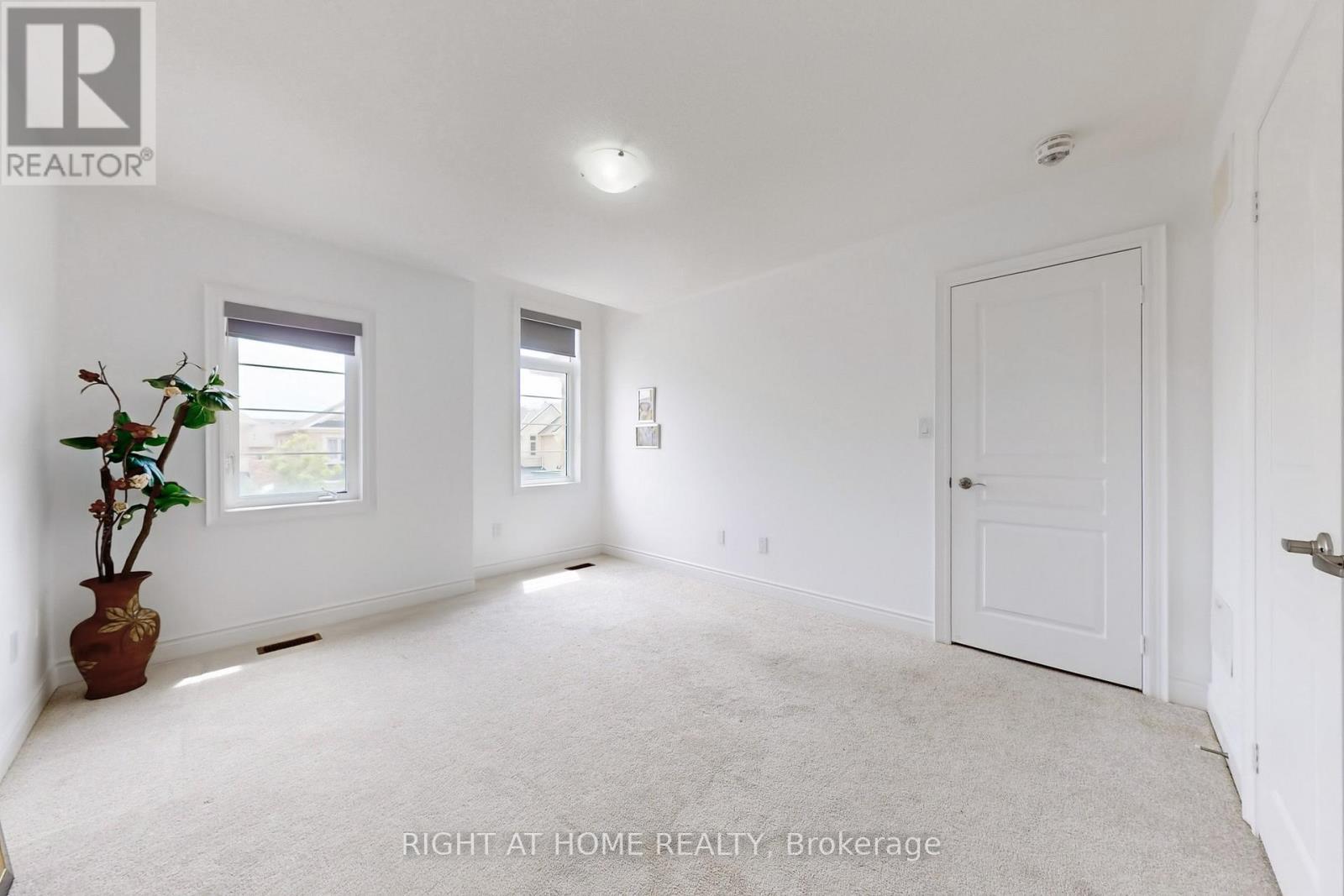 423 Grindstone Trail, Oakville, Ontario  L6H 0S1 - Photo 36 - W12524818