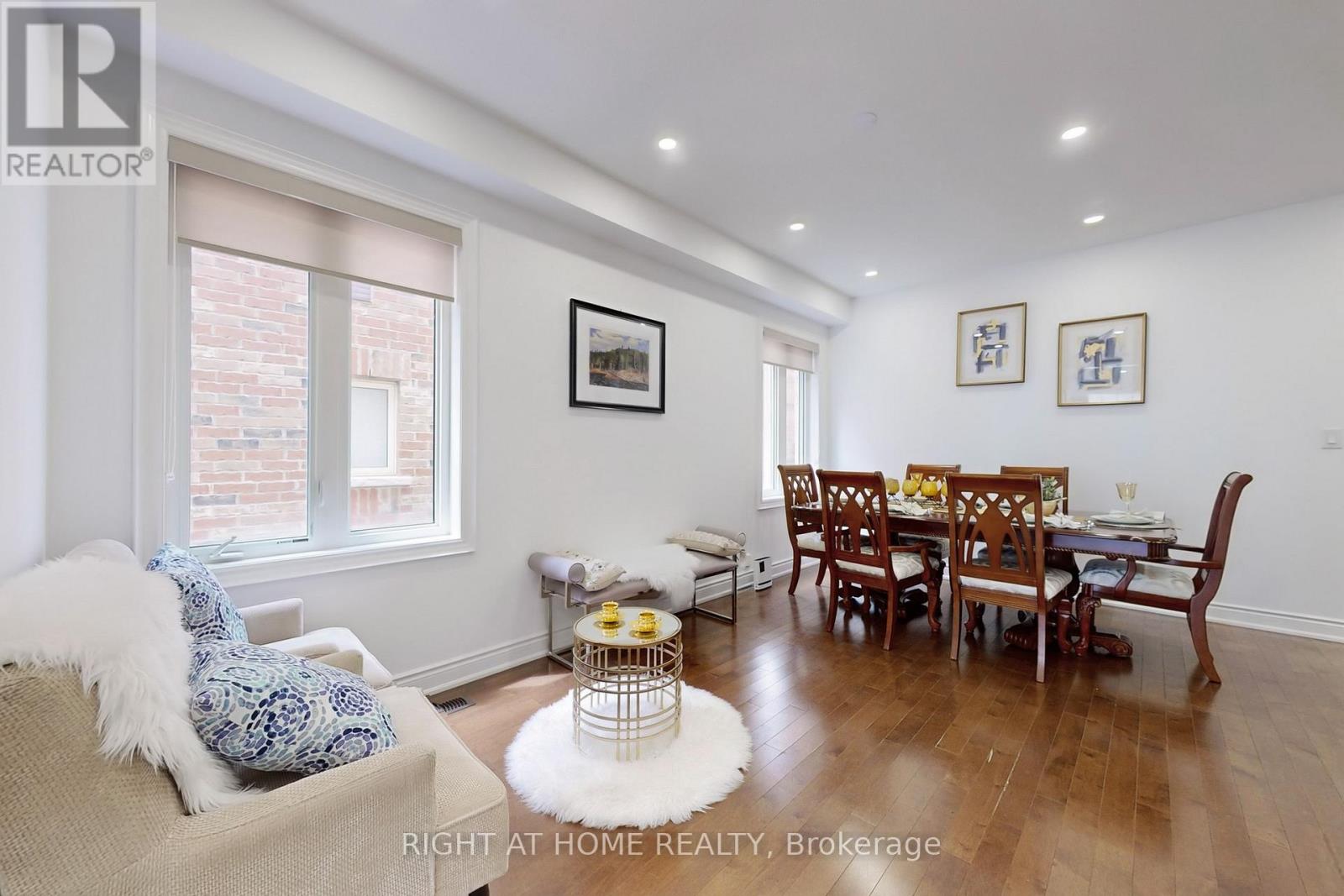 423 Grindstone Trail, Oakville, Ontario  L6H 0S1 - Photo 5 - W12524818