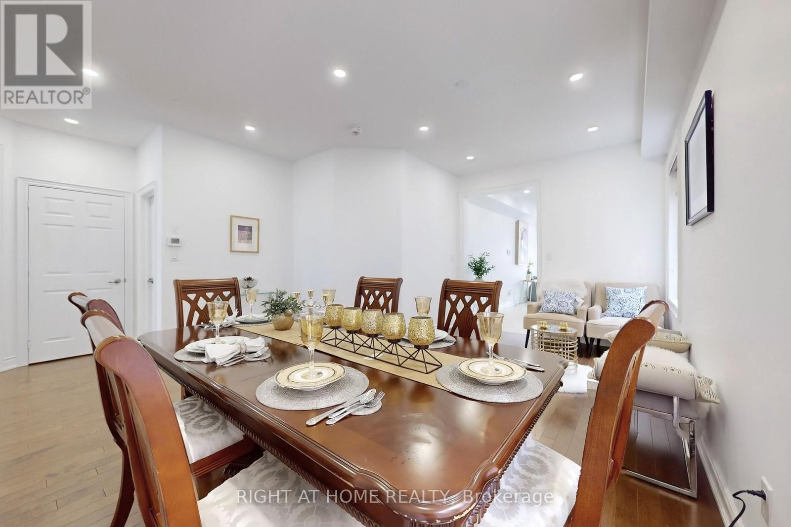 423 Grindstone Trail, Oakville, Ontario  L6H 0S1 - Photo 7 - W12524818