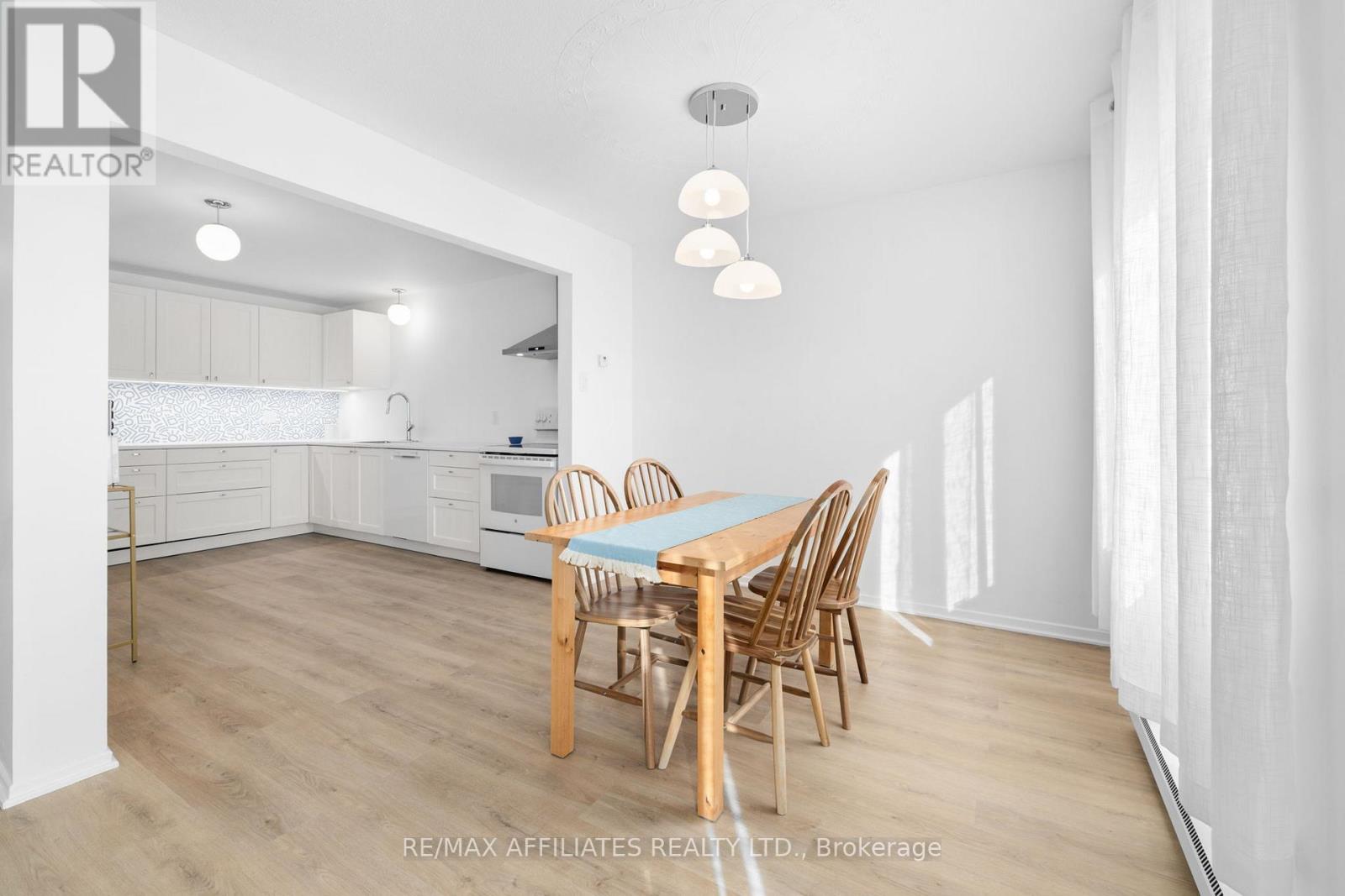 12 Selye Crescent, Ottawa, Ontario  K2K 1C9 - Photo 11 - X12524834