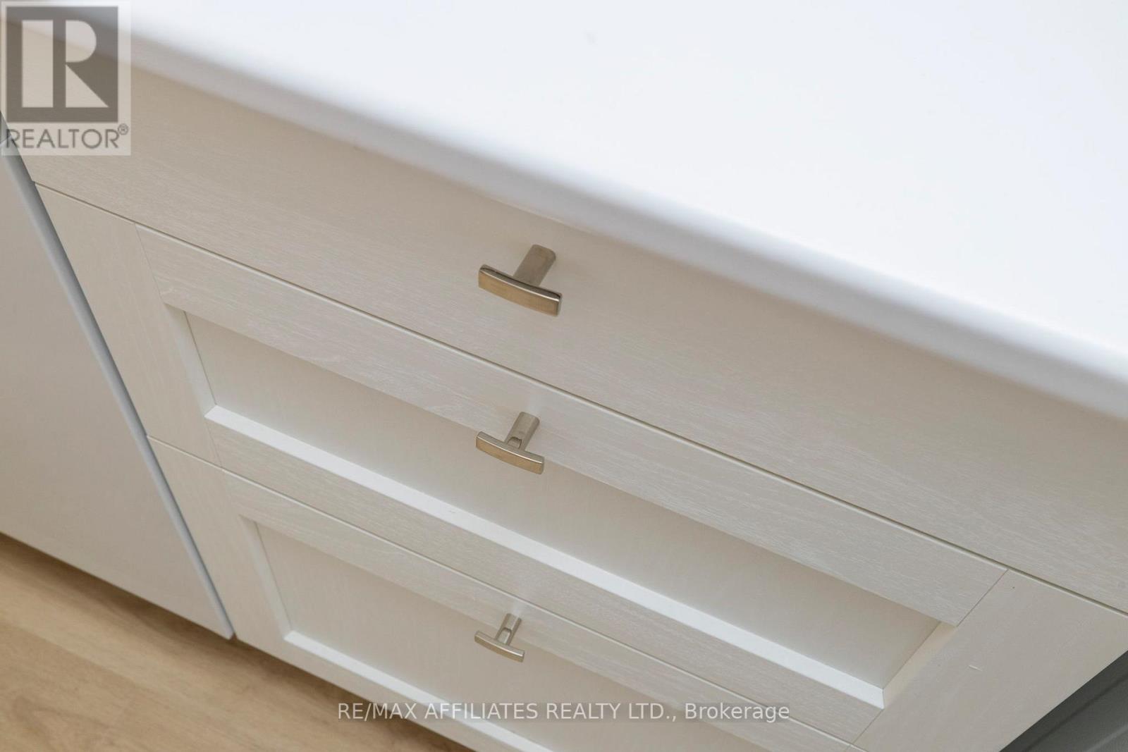 12 Selye Crescent, Ottawa, Ontario  K2K 1C9 - Photo 16 - X12524834