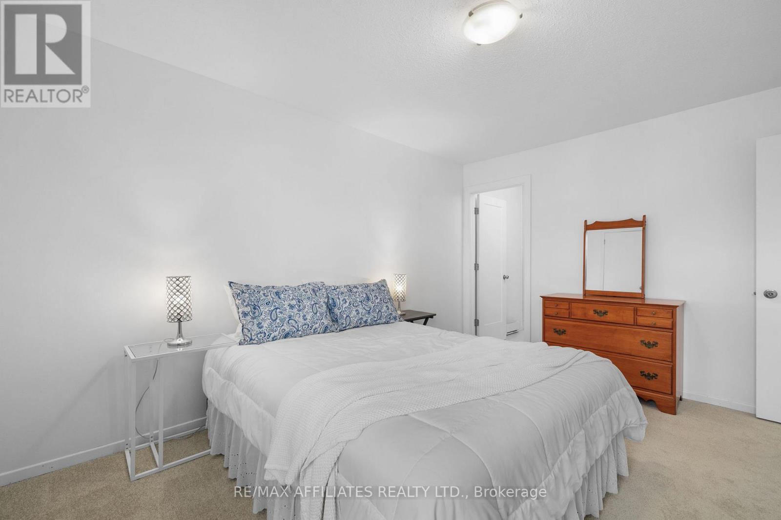 12 Selye Crescent, Ottawa, Ontario  K2K 1C9 - Photo 22 - X12524834