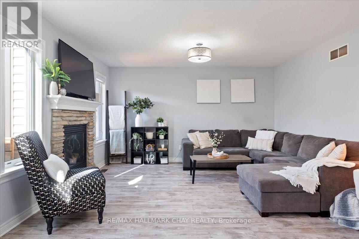 112 Silk Drive, Shelburne, Ontario  L9V 3E2 - Photo 16 - X12524828