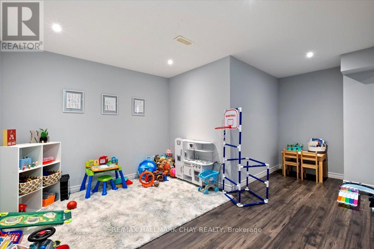 112 Silk Drive, Shelburne, Ontario  L9V 3E2 - Photo 35 - X12524828