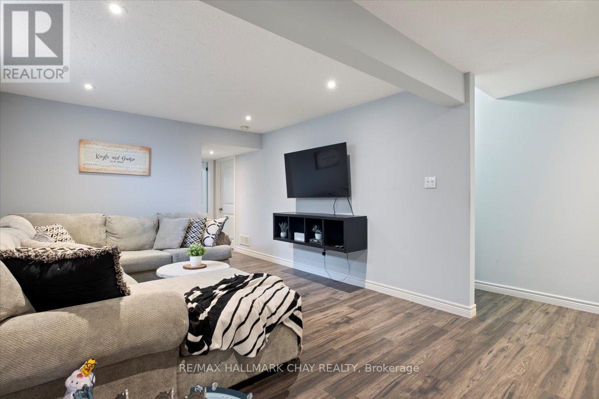 112 Silk Drive, Shelburne, Ontario  L9V 3E2 - Photo 37 - X12524828