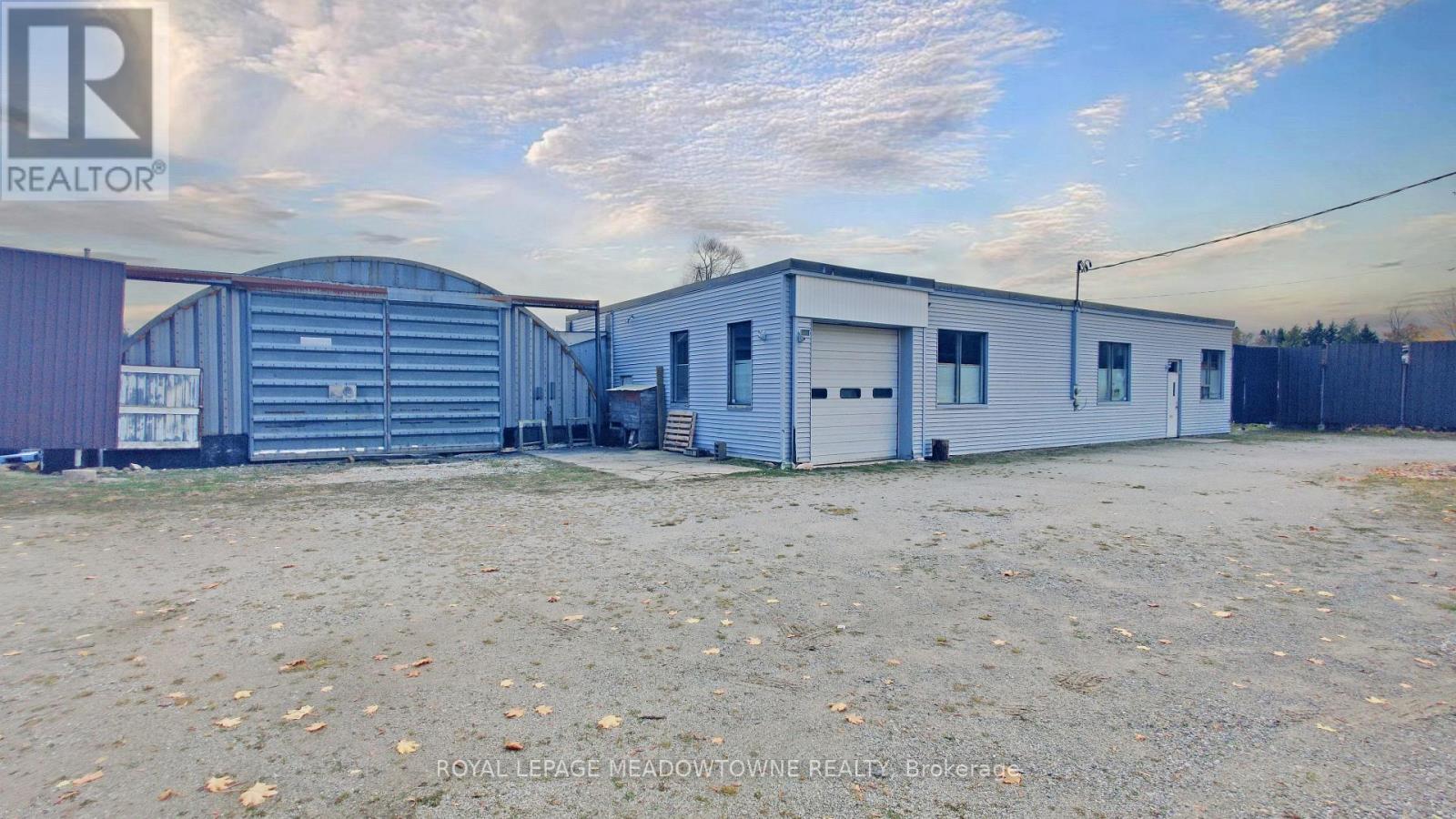 6148 32 Side Road, Halton Hills, Ontario  L7J 2L7 - Photo 2 - W12506828