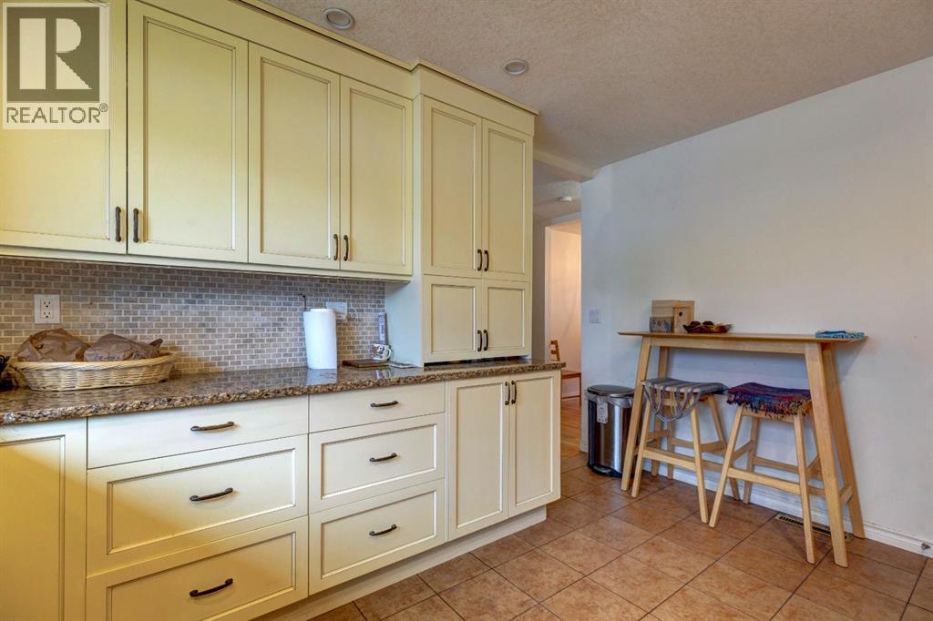 3608 58 Avenue Sw, Calgary, Alberta  T3E 5H6 - Photo 8 - A2252662