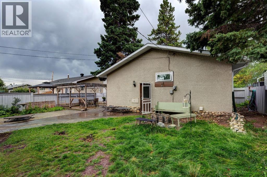 3608 58 Avenue Sw, Calgary, Alberta  T3E 5H6 - Photo 26 - A2252662