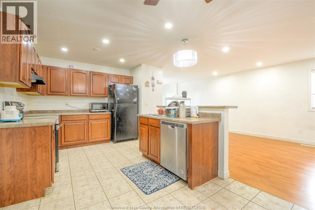 1694 Sagebrush Court, Windsor, Ontario N9G 3B8 - Photo 9 - 25028359