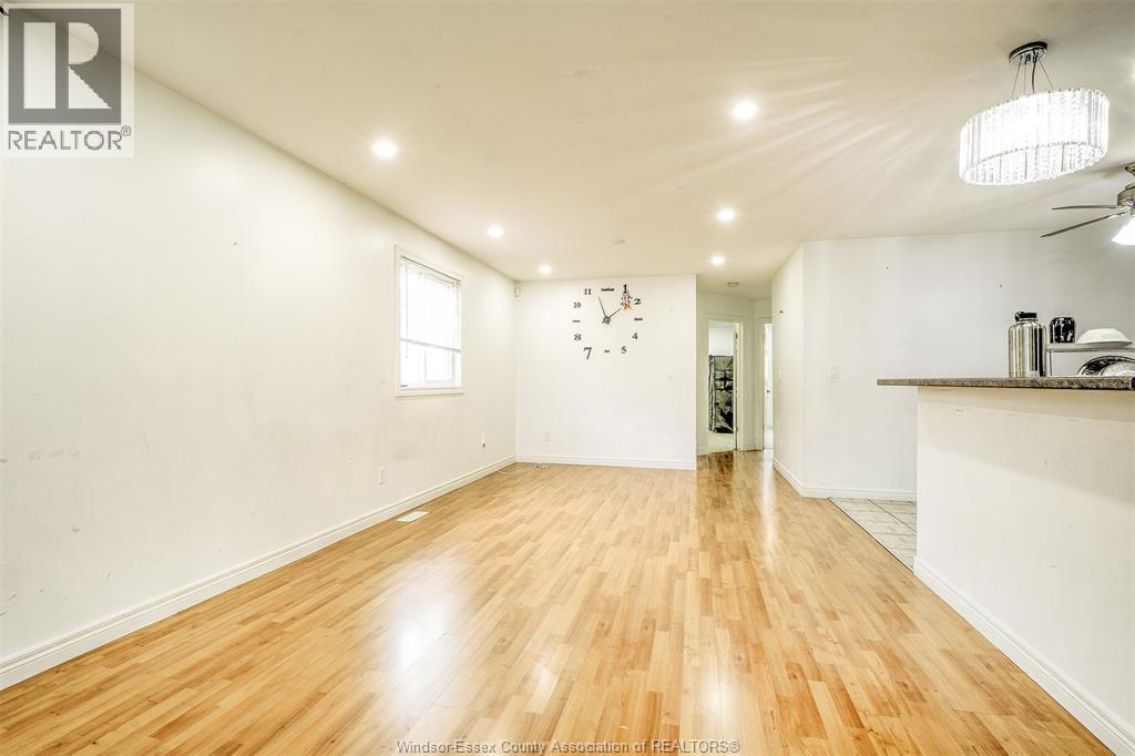 1694 Sagebrush Court, Windsor, Ontario N9G 3B8 - Photo 5 - 25028359