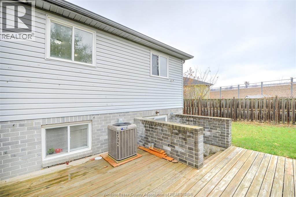 1694 Sagebrush Court, Windsor, Ontario N9G 3B8 - Photo 28 - 25028359