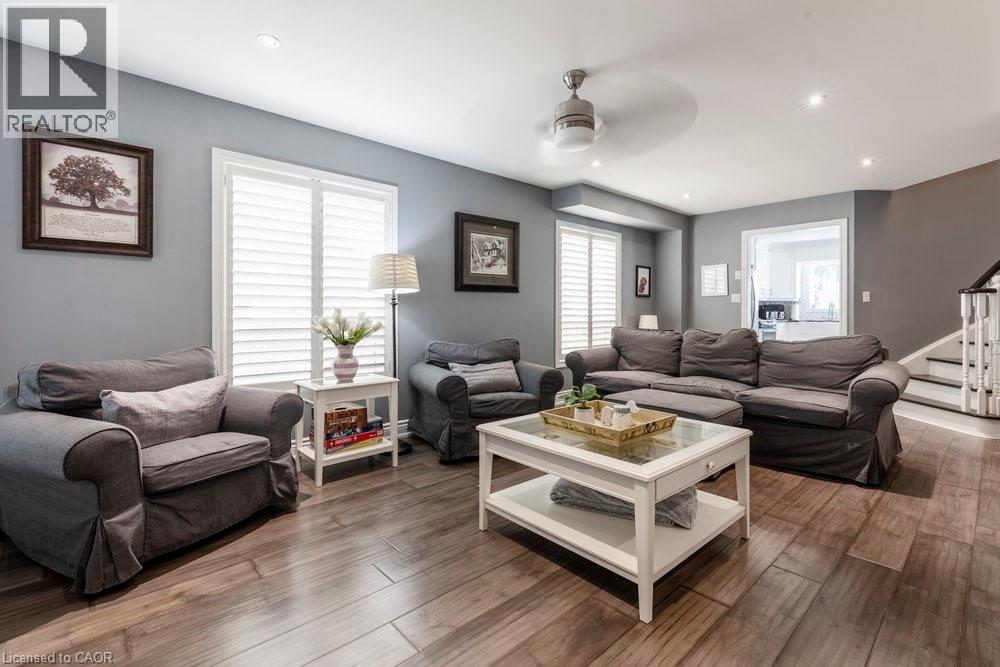 15 Buttercup Crescent, Waterdown, Ontario  L8B 0X9 - Photo 5 - 40768155