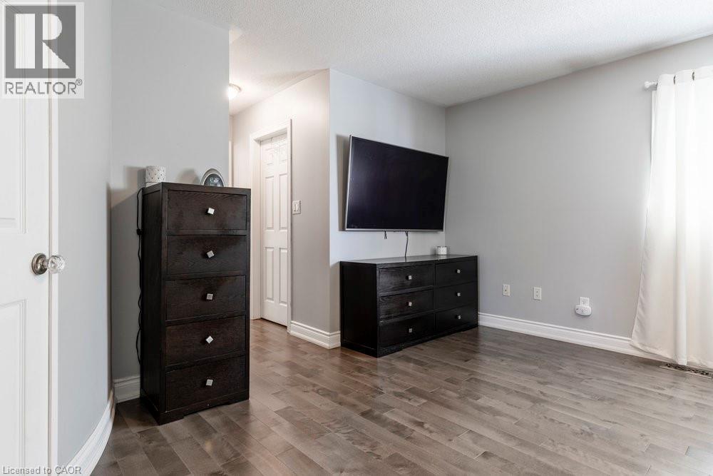 15 Buttercup Crescent, Waterdown, Ontario  L8B 0X9 - Photo 14 - 40768155