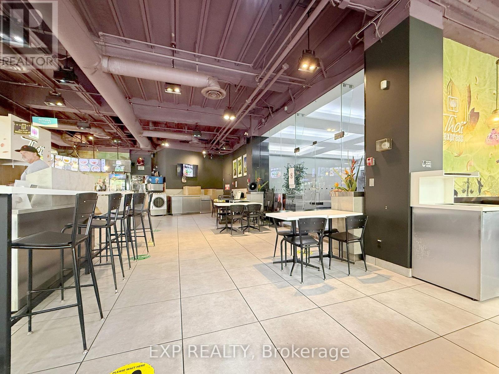 Ground Floor - 505 University Avenue, Toronto, Ontario  M5G 1X3 - Photo 8 - C12524852