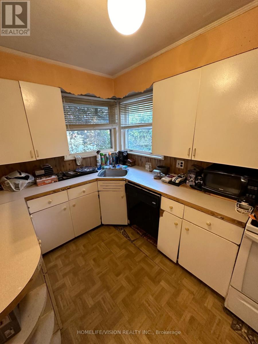 196 Garrard Road, Whitby, Ontario  L1N 3K6 - Photo 9 - E12459283