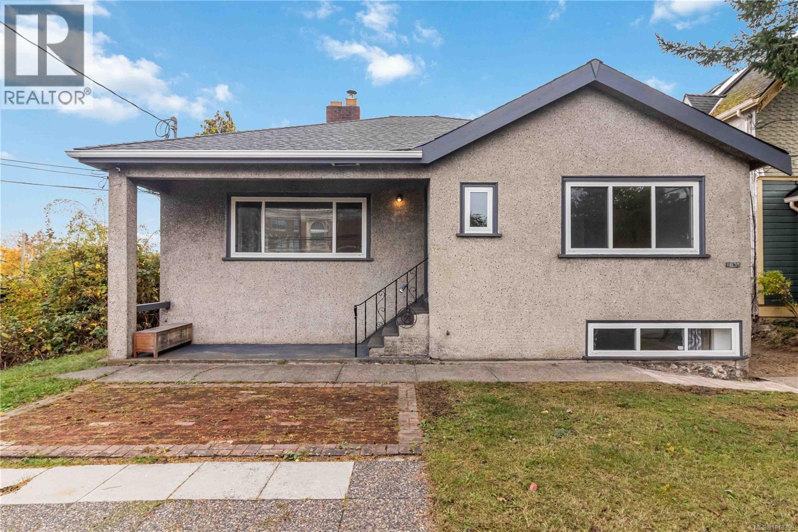 1835 Fernwood Rd, Victoria, British Columbia  V8T 2Y5 - Photo 6 - 1018398