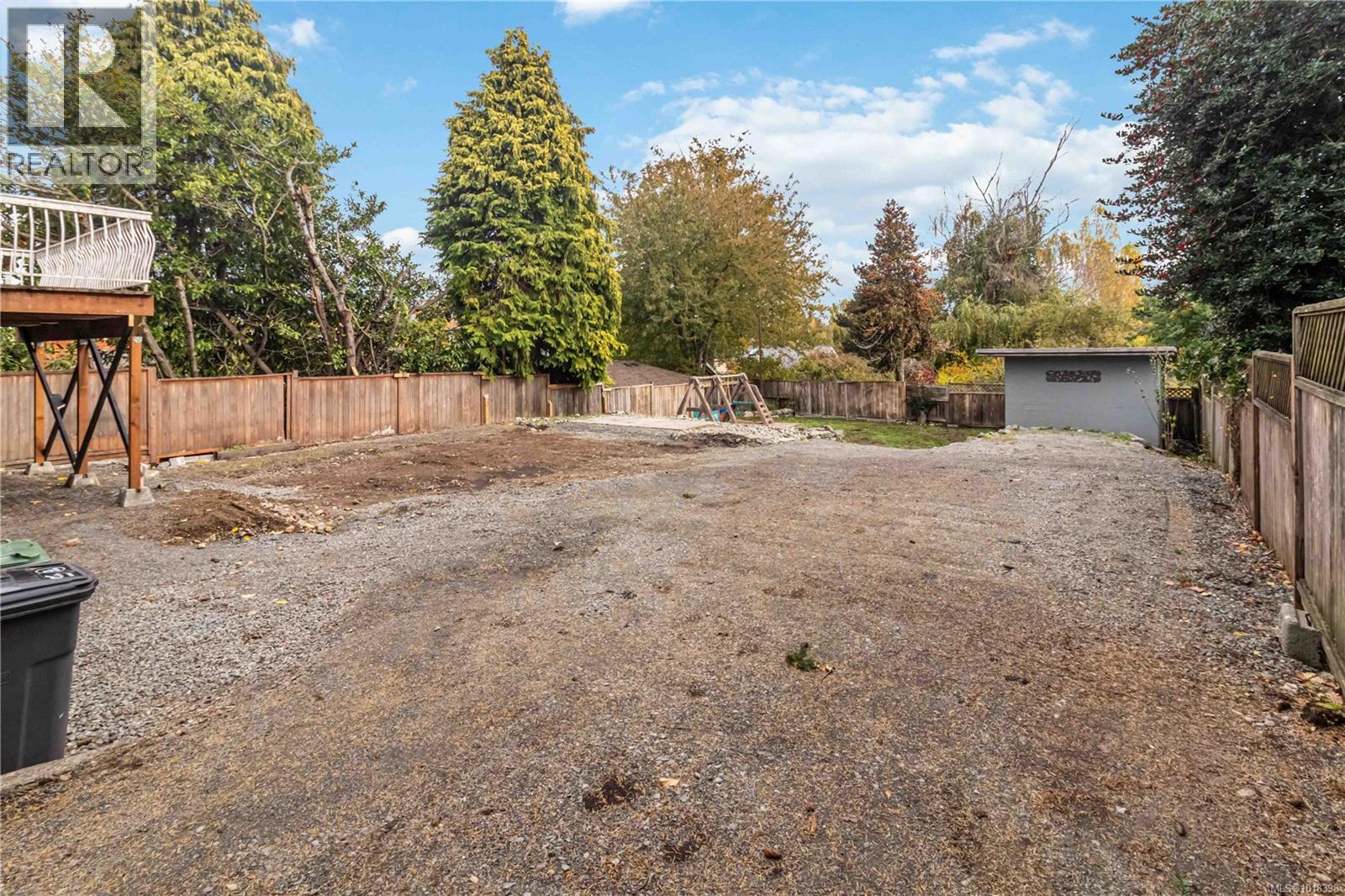 1835 Fernwood Rd, Victoria, British Columbia  V8T 2Y5 - Photo 47 - 1018398