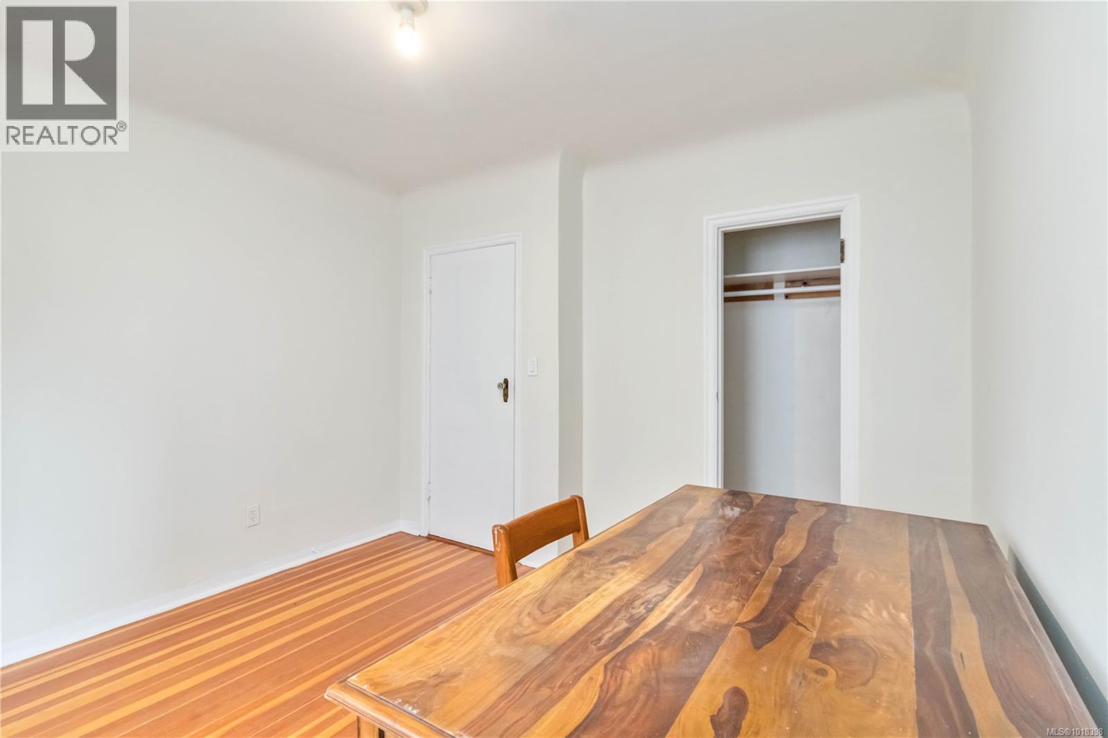 1835 Fernwood Rd, Victoria, British Columbia  V8T 2Y5 - Photo 32 - 1018398