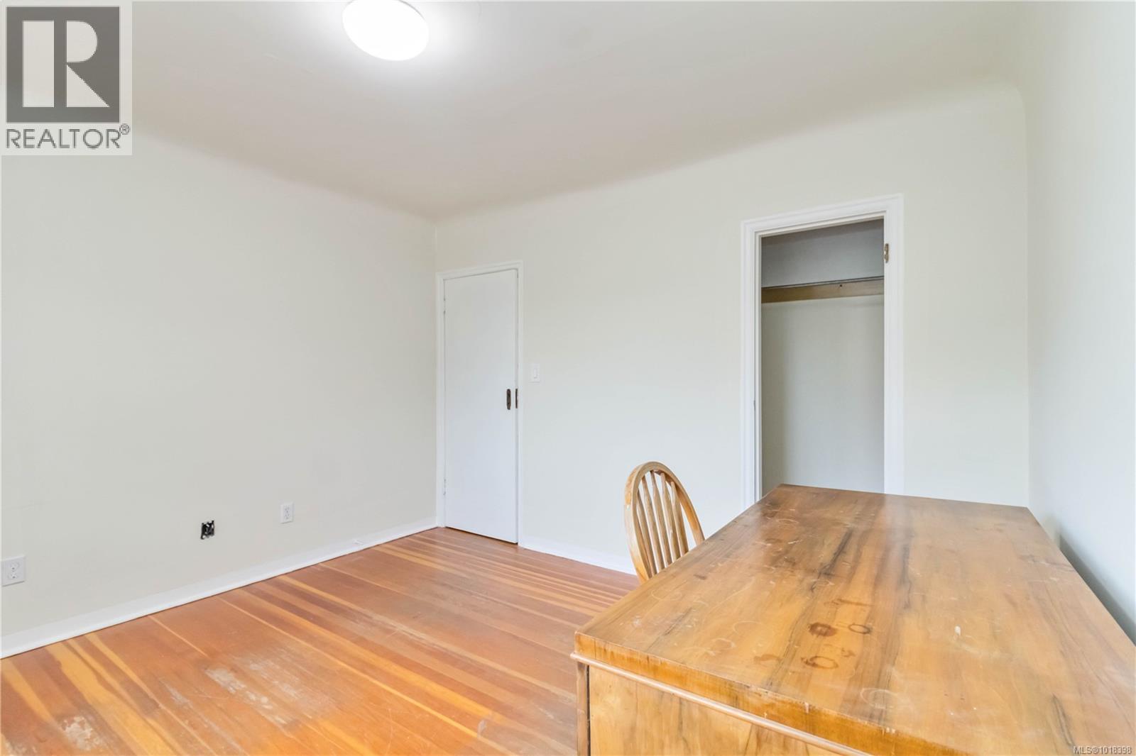 1835 Fernwood Rd, Victoria, British Columbia  V8T 2Y5 - Photo 27 - 1018398