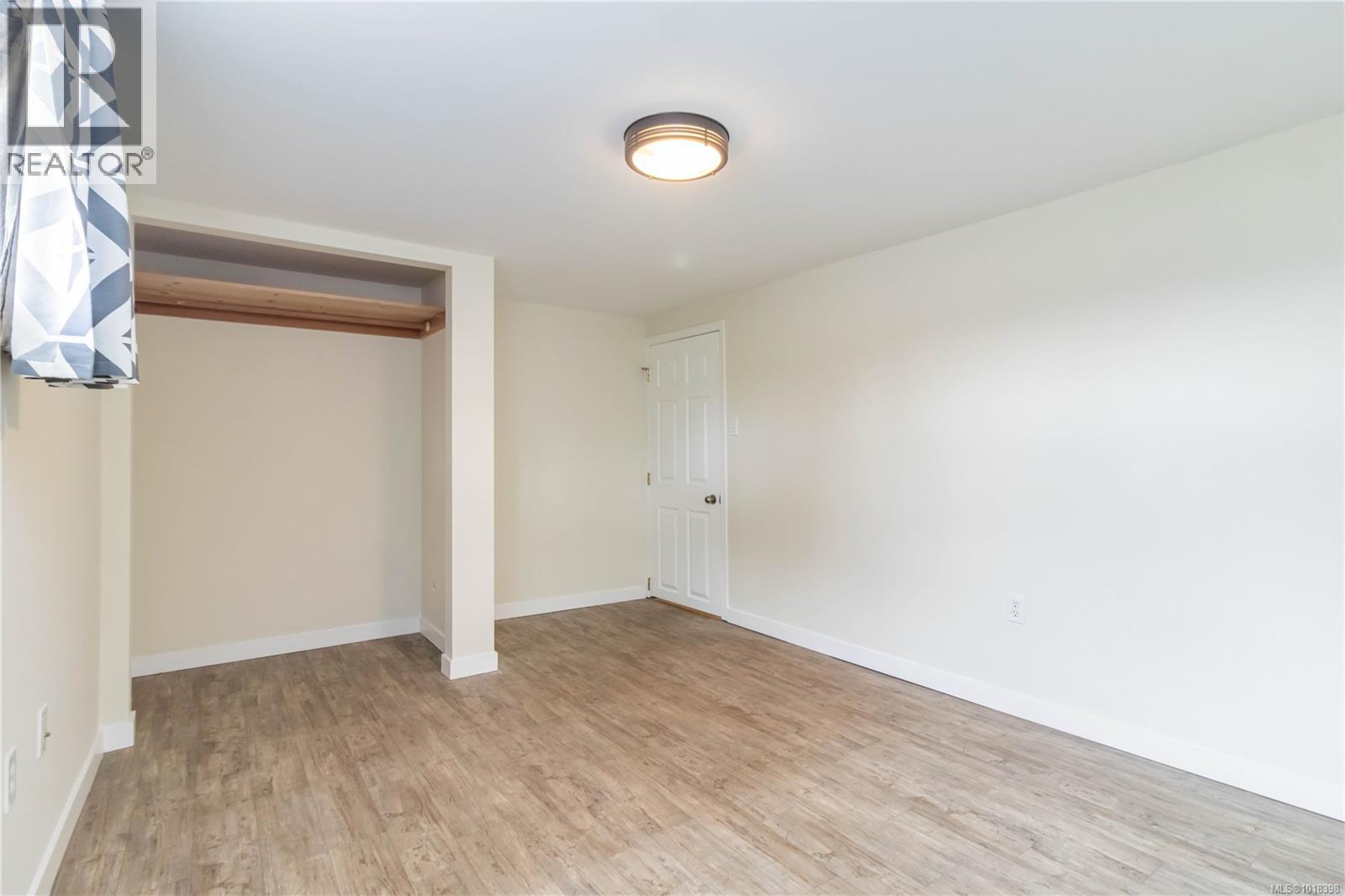 1835 Fernwood Rd, Victoria, British Columbia  V8T 2Y5 - Photo 41 - 1018398