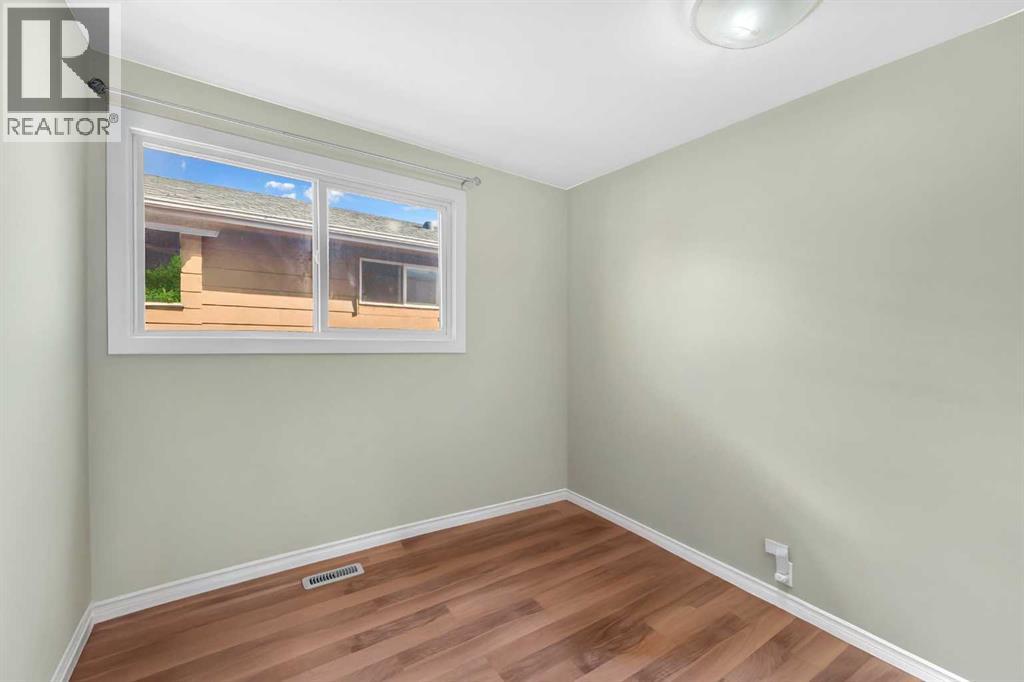 1019 Falworth Road Ne, Calgary, Alberta  T3J 1C7 - Photo 10 - A2259961