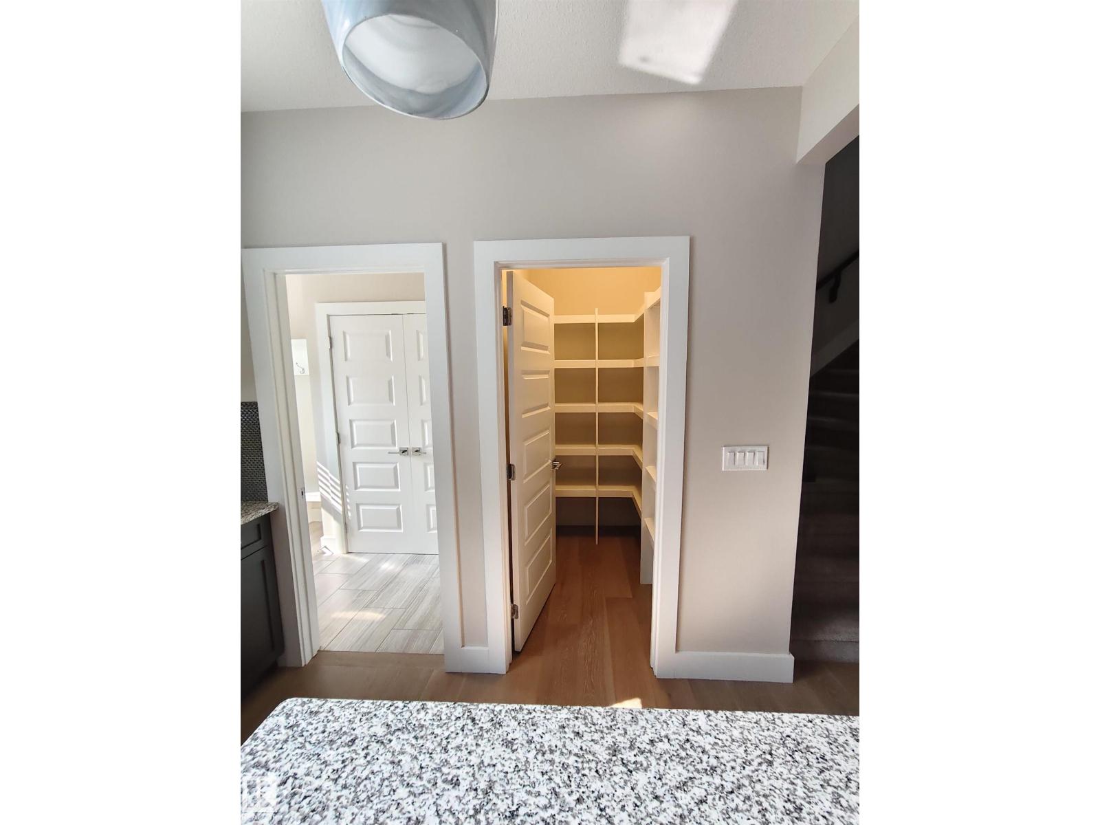 9527 75 Av Nw, Edmonton, Alberta  T6E 1H5 - Photo 24 - E4457693