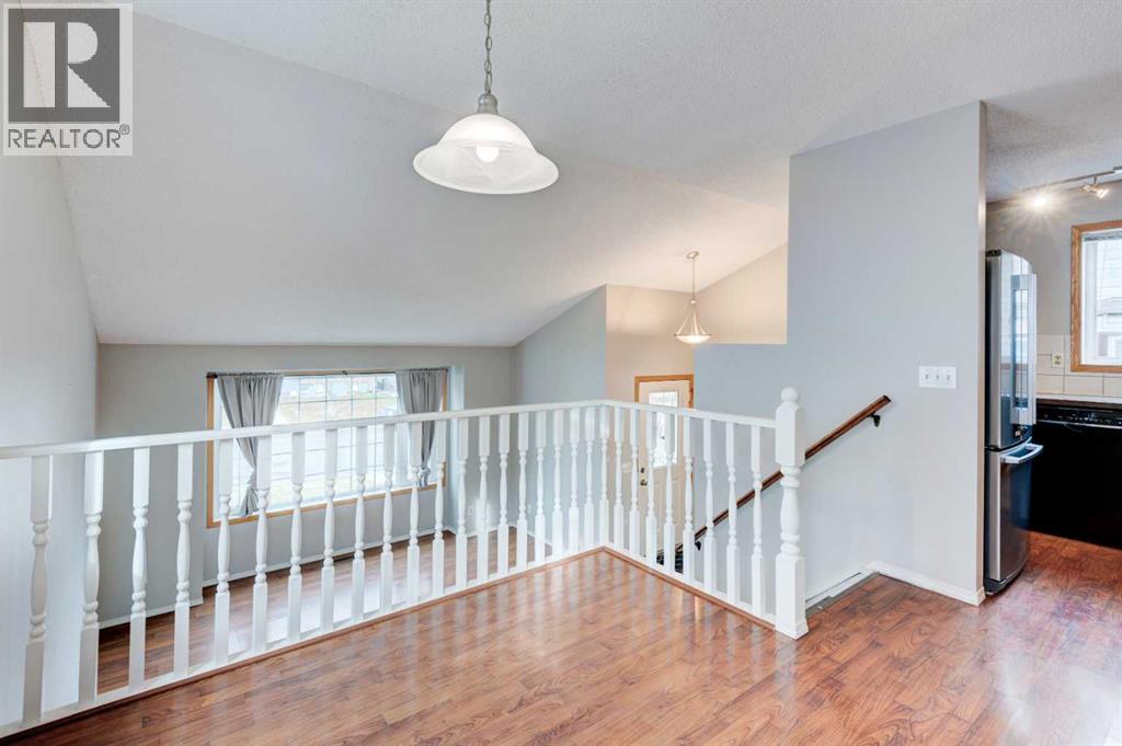 115 Shawglen Way Sw, Calgary, Alberta  T2Y 1z4 - Photo 9 - A2268981