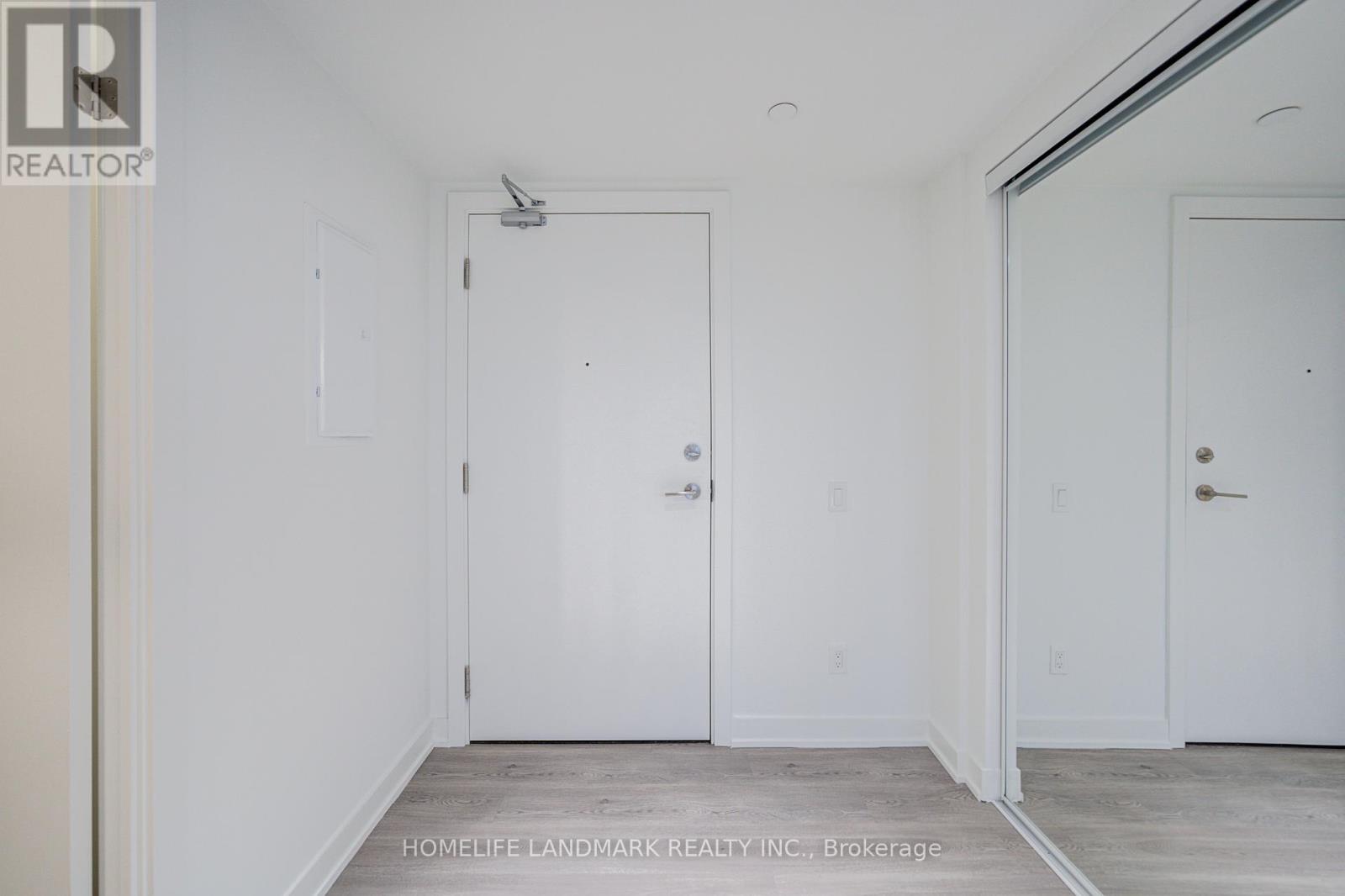 5611 - 8 Wellesley Street W, Toronto, Ontario  M4Y 0J5 - Photo 13 - C12524866