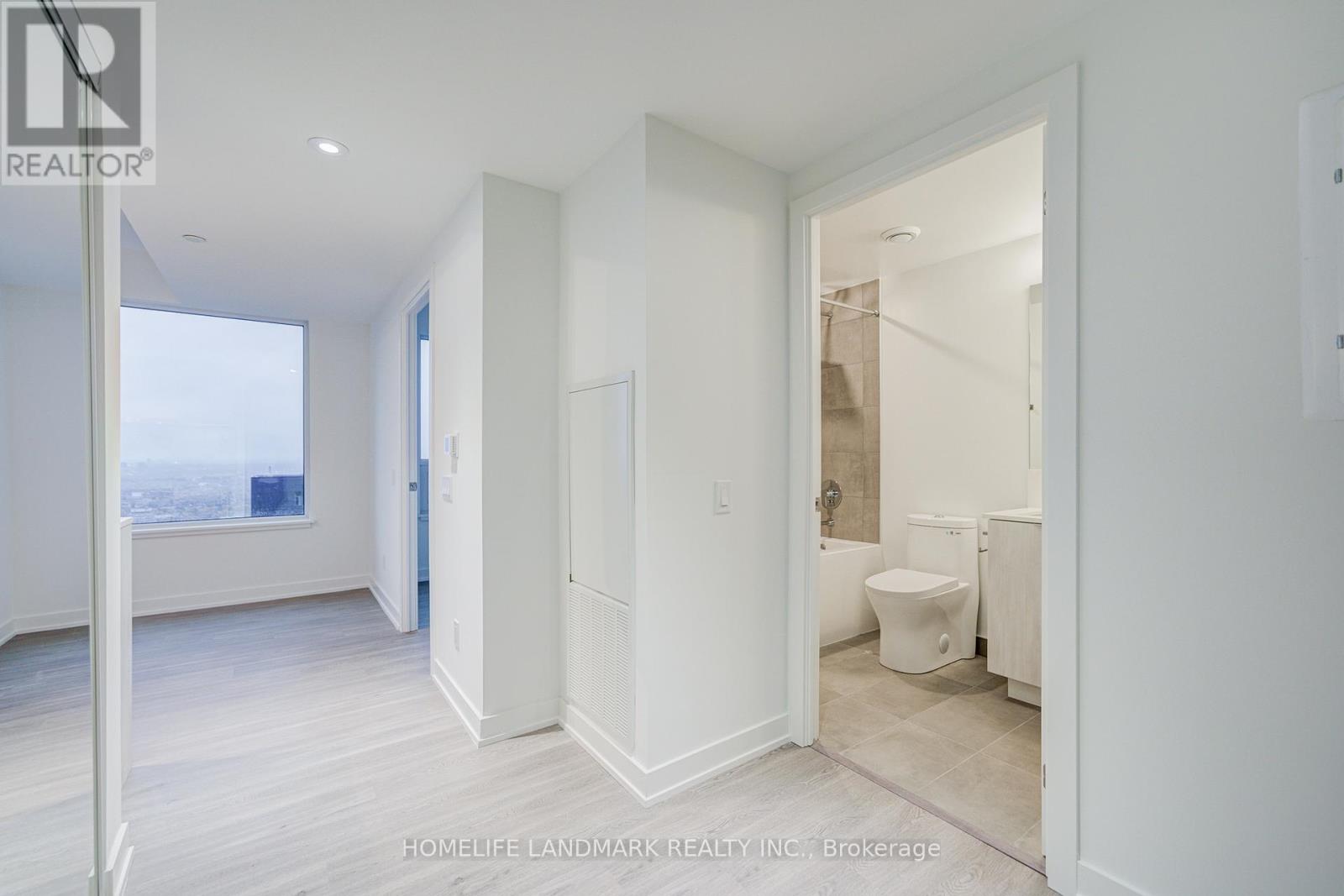 5611 - 8 Wellesley Street W, Toronto, Ontario  M4Y 0J5 - Photo 14 - C12524866