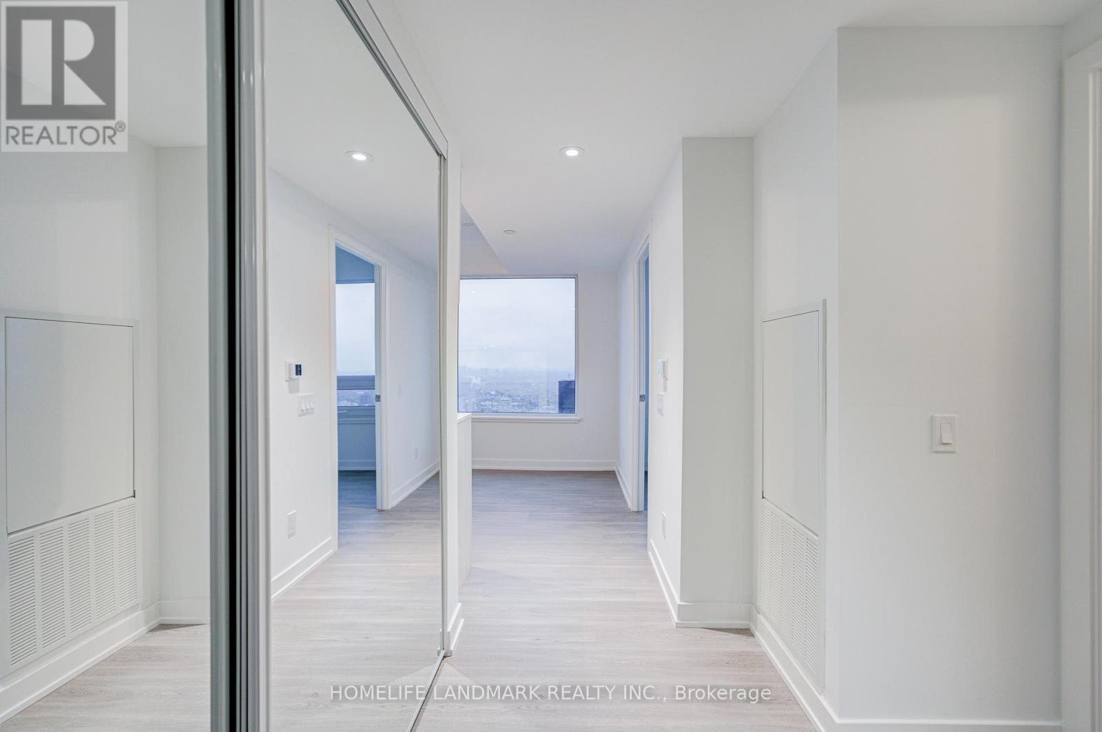 5611 - 8 Wellesley Street W, Toronto, Ontario  M4Y 0J5 - Photo 15 - C12524866