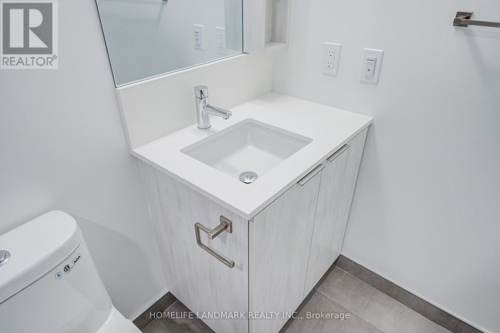 5611 - 8 Wellesley Street W, Toronto, Ontario  M4Y 0J5 - Photo 20 - C12524866