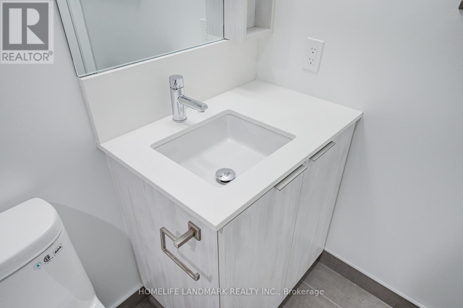 5611 - 8 Wellesley Street W, Toronto, Ontario  M4Y 0J5 - Photo 39 - C12524866