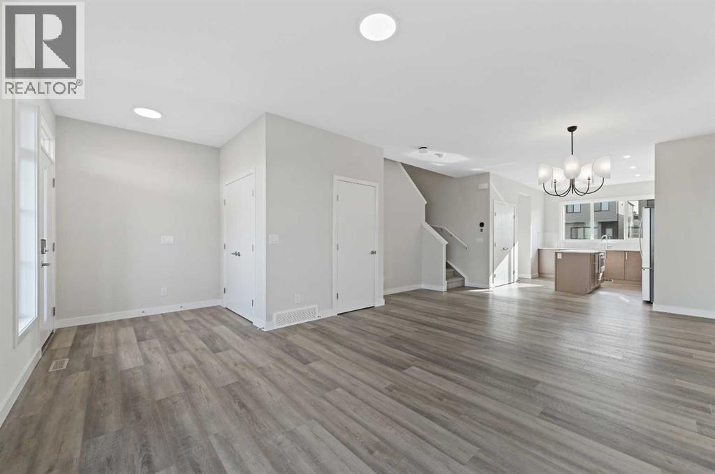 7035 Rangeview Avenue Se, Calgary, Alberta  T3S 0R1 - Photo 2 - A2252964