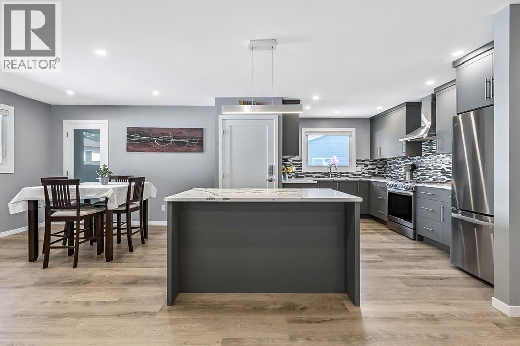 128 Queen Alexandra Close Se, Calgary, Alberta  T2J 3P8 - Photo 9 - A2262916