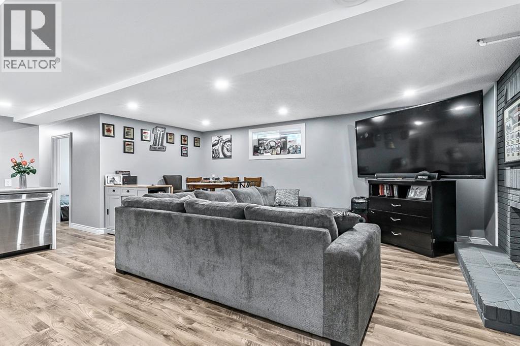 128 Queen Alexandra Close Se, Calgary, Alberta  T2J 3P8 - Photo 25 - A2262916