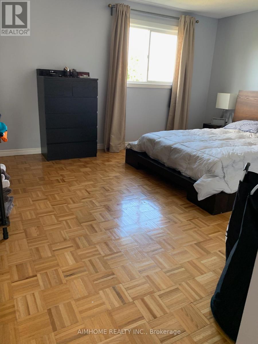 5095 Sunray Drive, Mississauga, Ontario L5R 2W2 - Photo 7 - W12524882