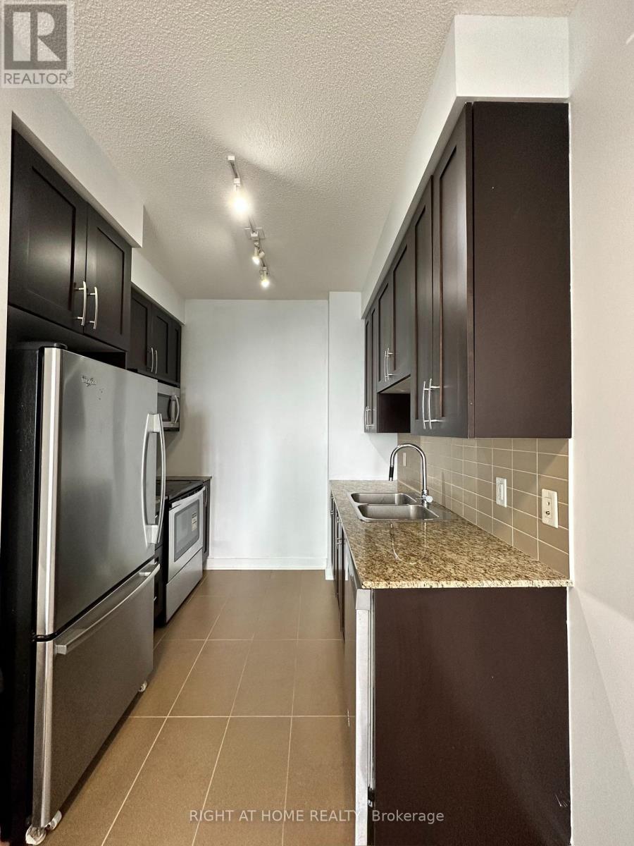 1806 - 4070 Confederation Parkway, Mississauga, Ontario L5B 0E9 - Photo 13 - W12524896