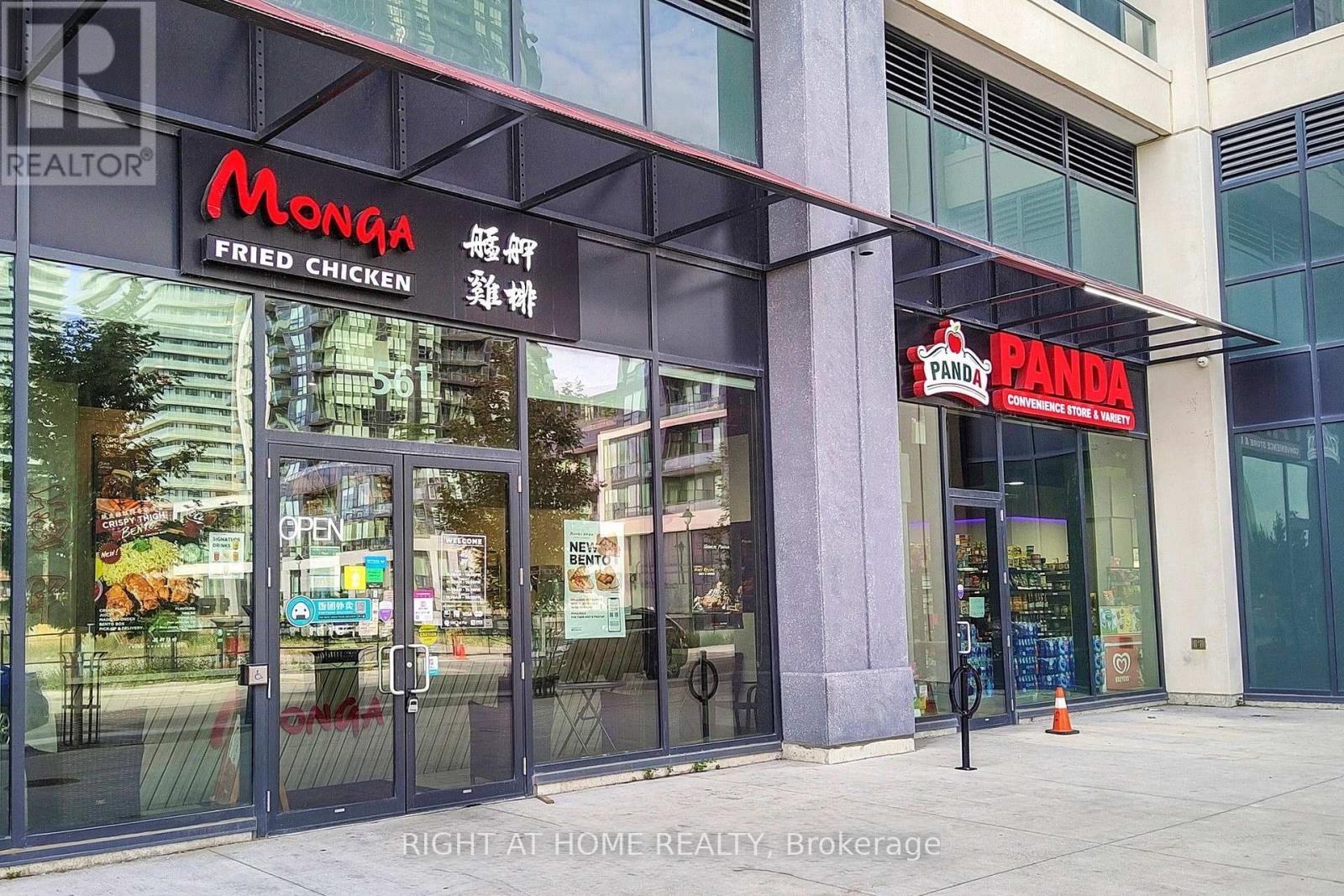 1806 - 4070 Confederation Parkway, Mississauga, Ontario L5B 0E9 - Photo 27 - W12524896